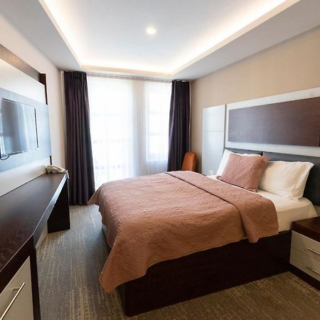 Hotel Prizreni Kültér fotó